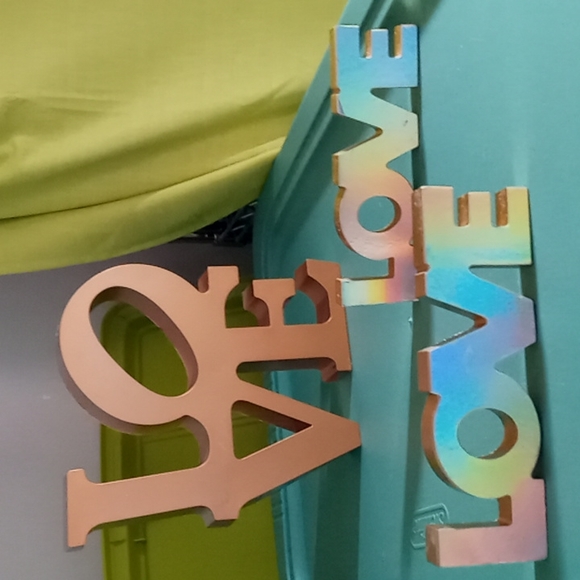 Love signs - Picture 1 of 5